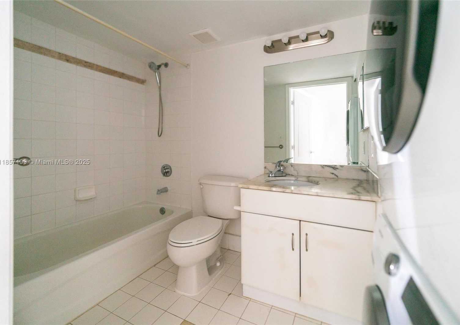 Small Image of 1200 BRICKELL BAY DR #4024, Miami Number 23