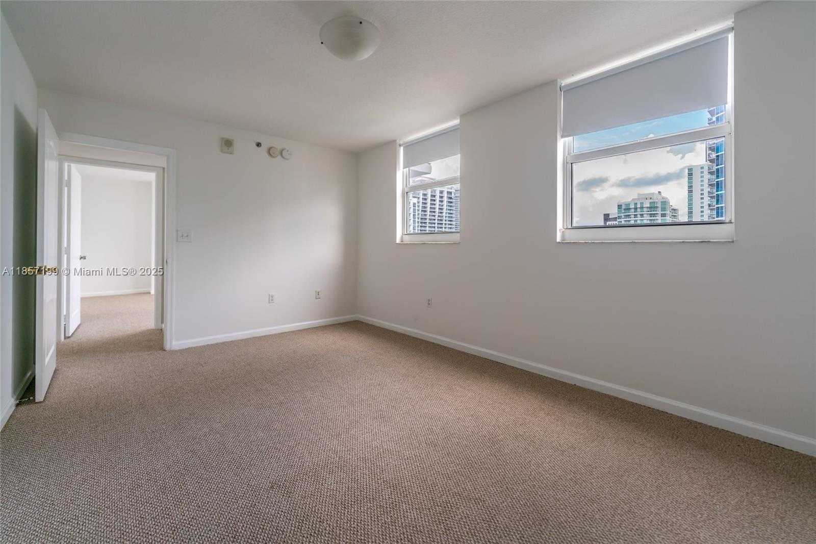 Small Image of 1200 BRICKELL BAY DR #4024, Miami Number 25