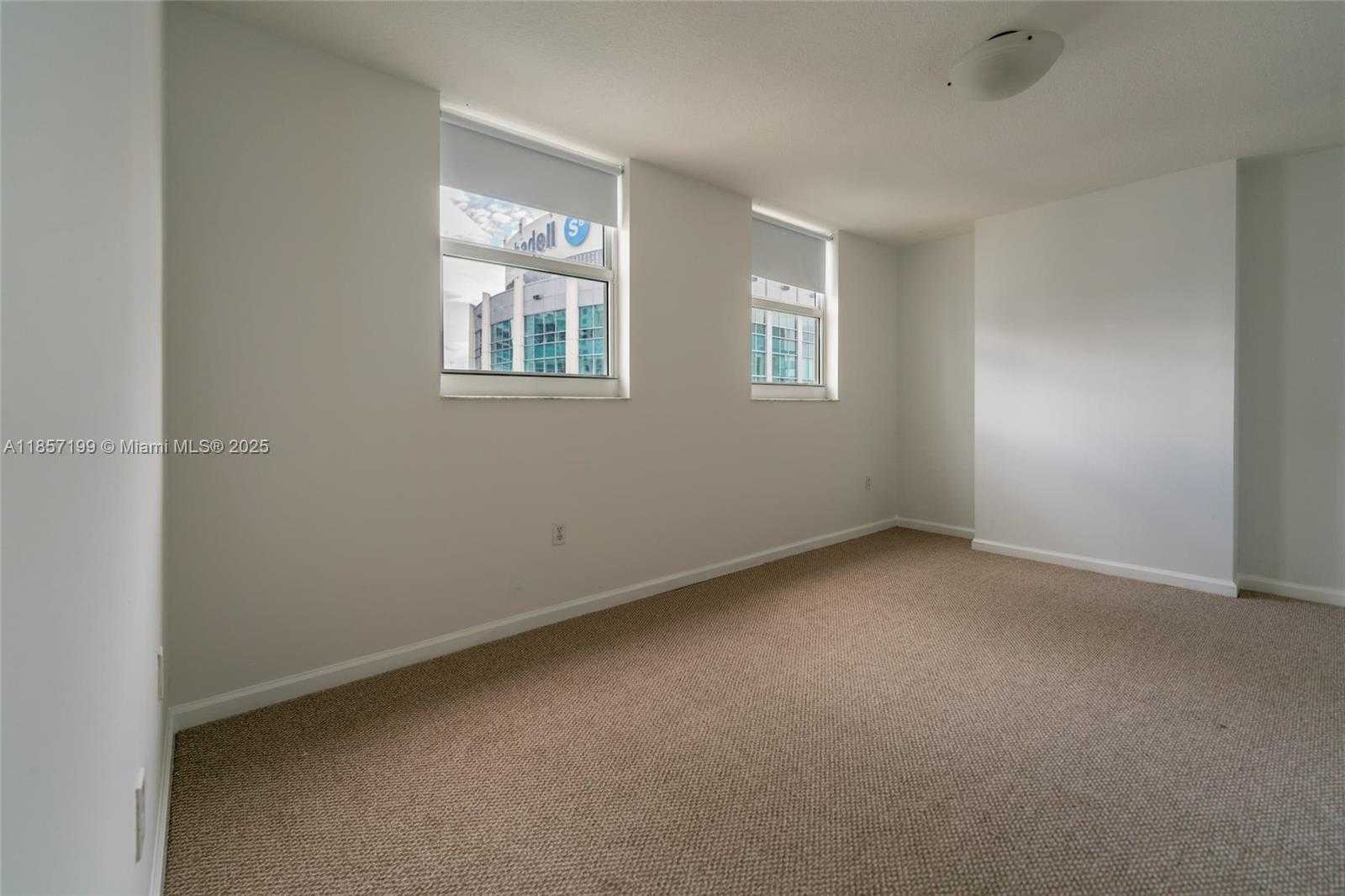 Small Image of 1200 BRICKELL BAY DR #4024, Miami Number 26