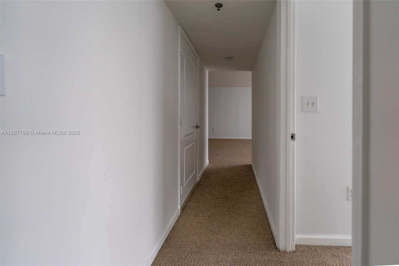 Small Image of 1200 BRICKELL BAY DR #4024, Miami Number 27