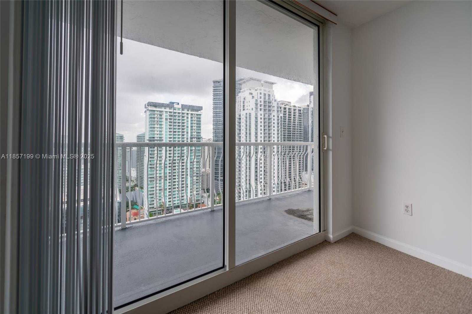 Small Image of 1200 BRICKELL BAY DR #4024, Miami Number 30