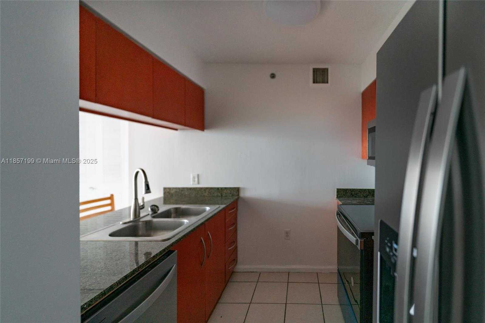 Small Image of 1200 BRICKELL BAY DR #4024, Miami Number 5