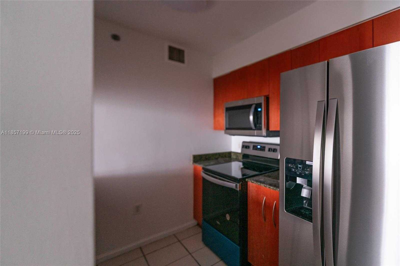Small Image of 1200 BRICKELL BAY DR #4024, Miami Number 6