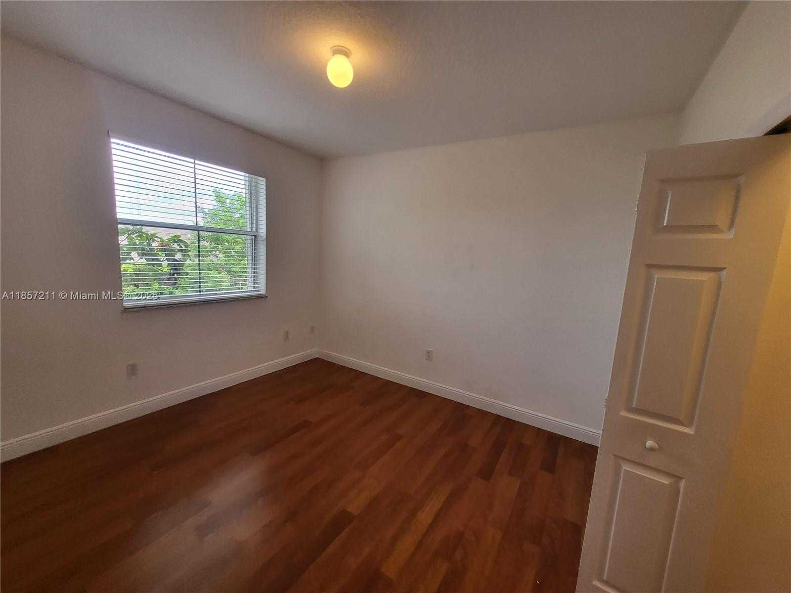 Small Image of 6740 NORTH WEST 114TH AVE #728, Doral Number 10