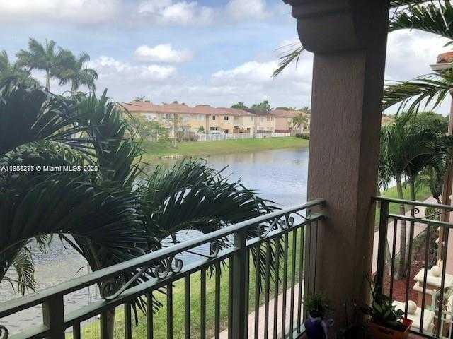 Small Image of 6740 NORTH WEST 114TH AVE #728, Doral Number 2