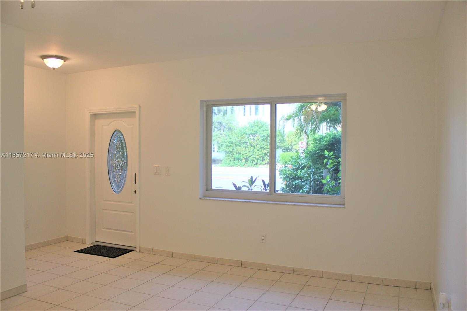 Small Image of 8958 COLLINS AVE #3, Surfside Number 4