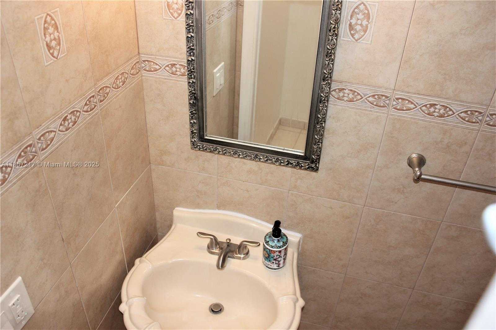 Small Image of 8958 COLLINS AVE #3, Surfside Number 7