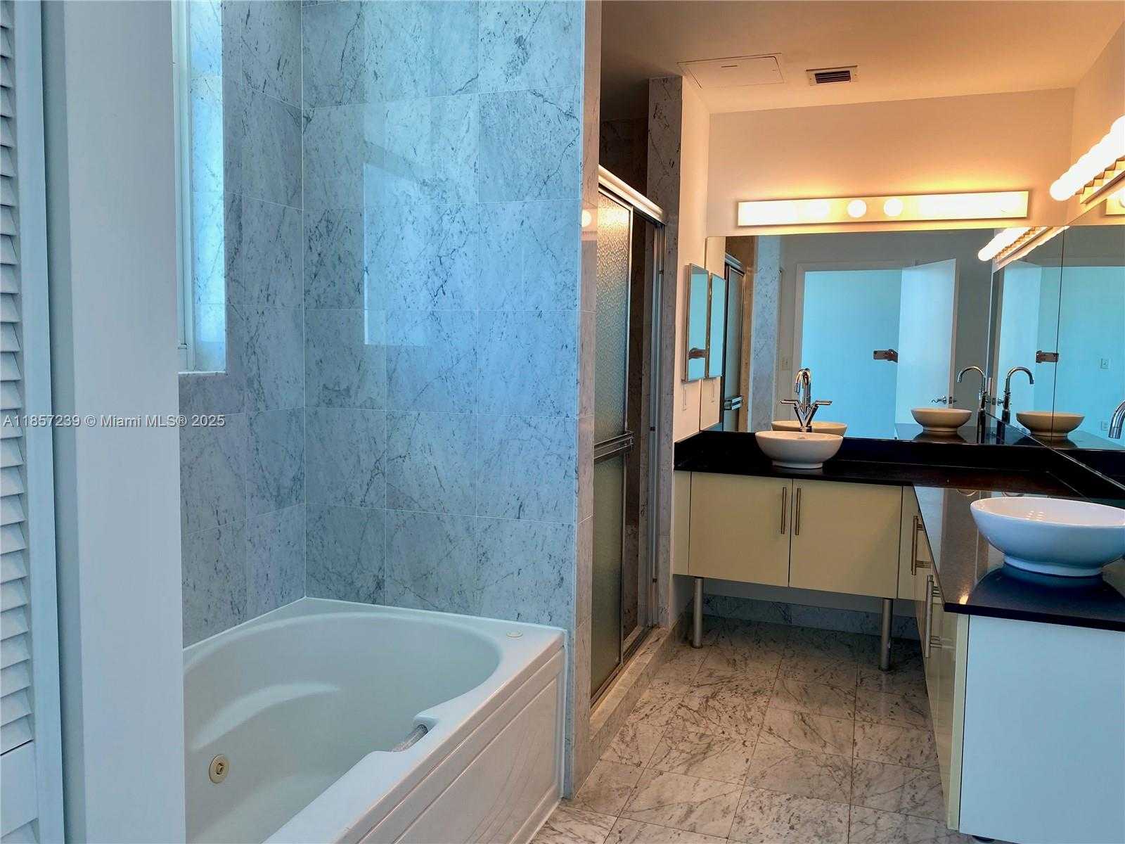 Small Image of 31 SOUTH EAST 5TH ST #3912, Miami Number 12
