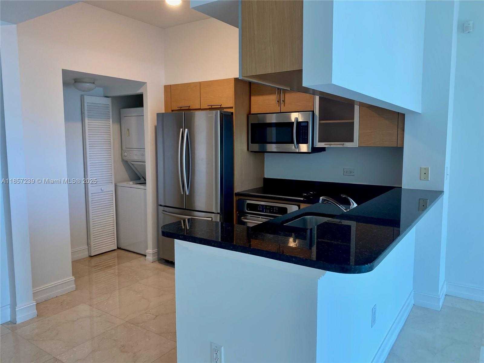 Small Image of 31 SOUTH EAST 5TH ST #3912, Miami Number 5