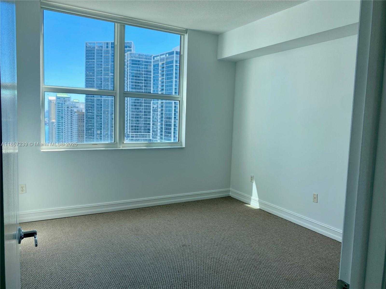 Small Image of 31 SOUTH EAST 5TH ST #3912, Miami Number 6