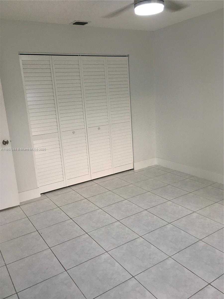 Small Image of 5221 SOUTH WEST 139TH AVE RD, Miami Number 18