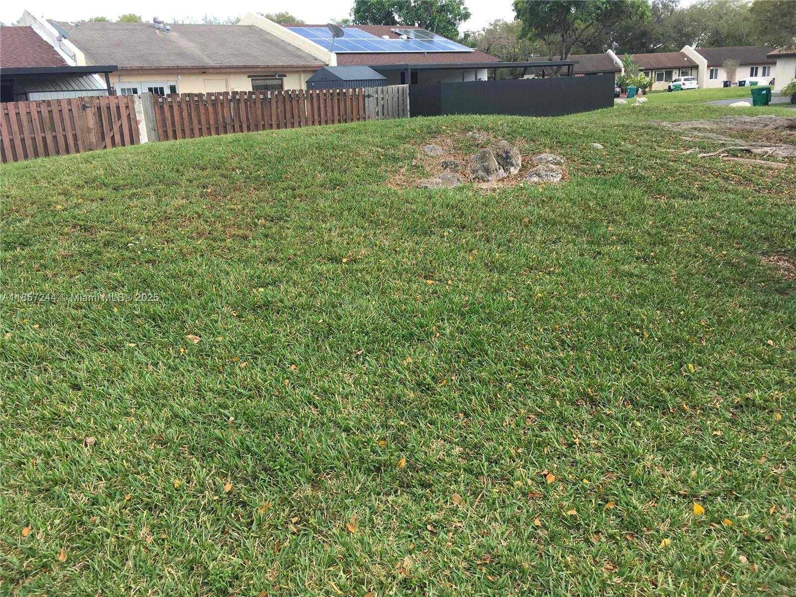Small Image of 5221 SOUTH WEST 139TH AVE RD, Miami Number 19