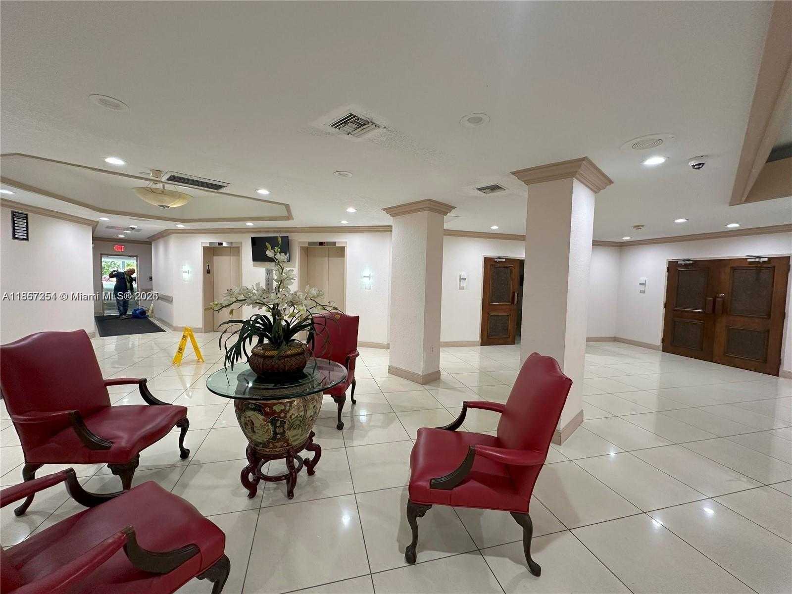 Small Image of 1300 NORTH EAST MIAMI GARDENS DR #303E, Miami Number 17