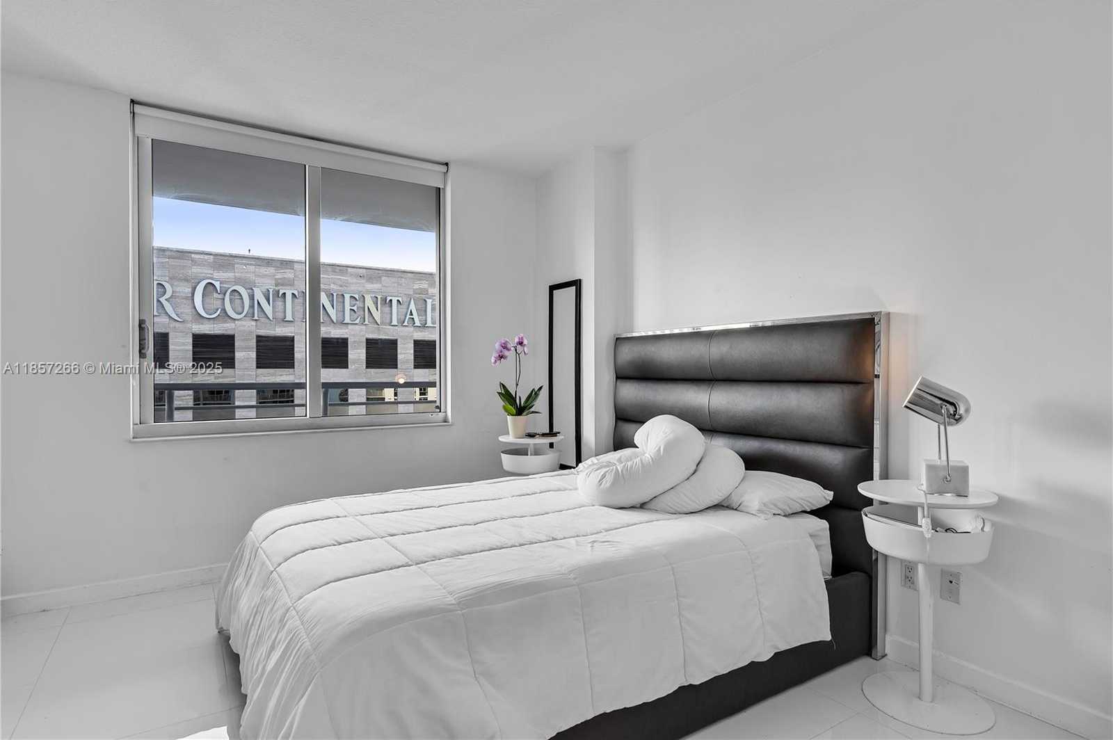 Small Image of 335 SOUTH BISCAYNE BL #3604, Miami Number 10