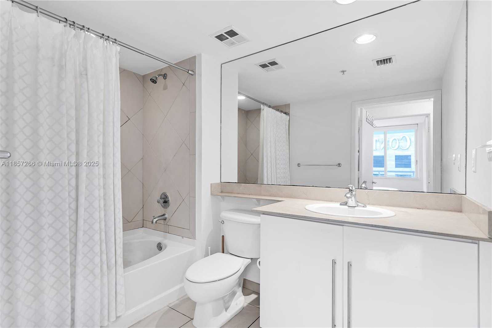 Small Image of 335 SOUTH BISCAYNE BL #3604, Miami Number 11