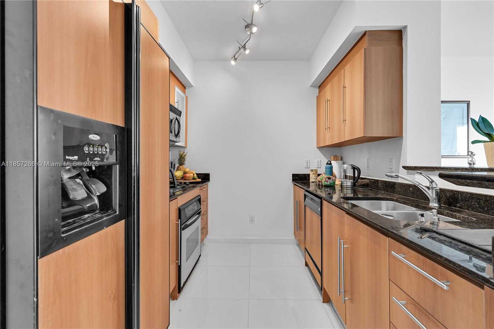 Small Image of 335 SOUTH BISCAYNE BL #3604, Miami Number 3