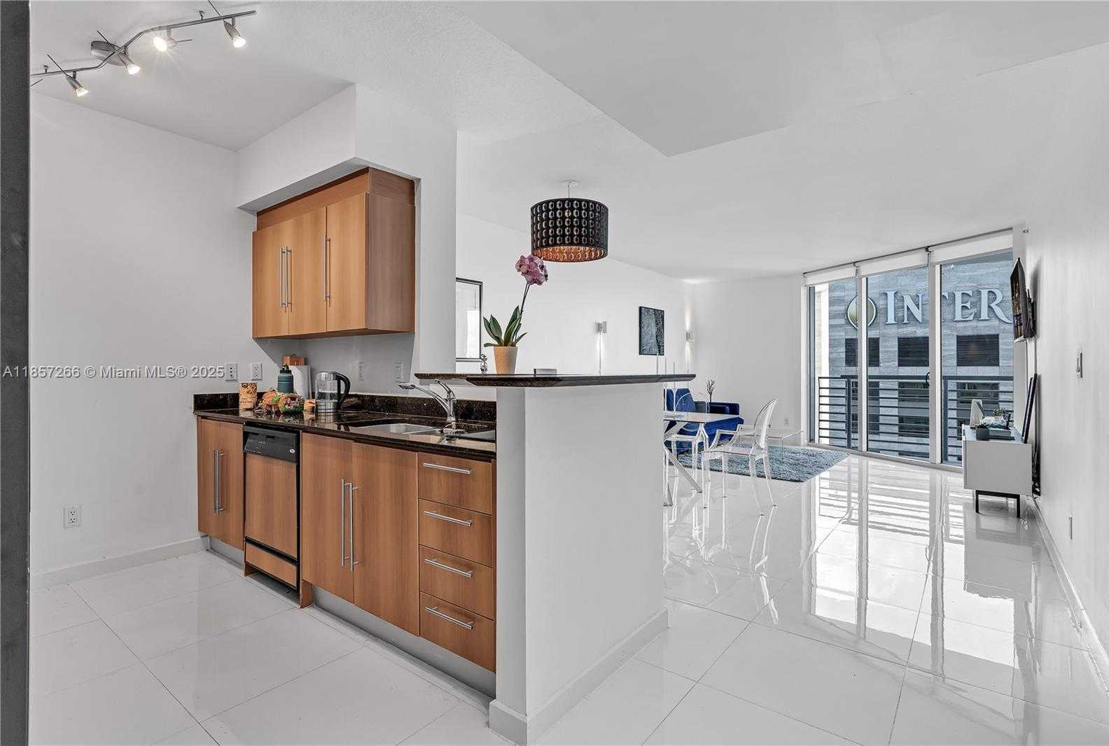 Small Image of 335 SOUTH BISCAYNE BL #3604, Miami Number 4