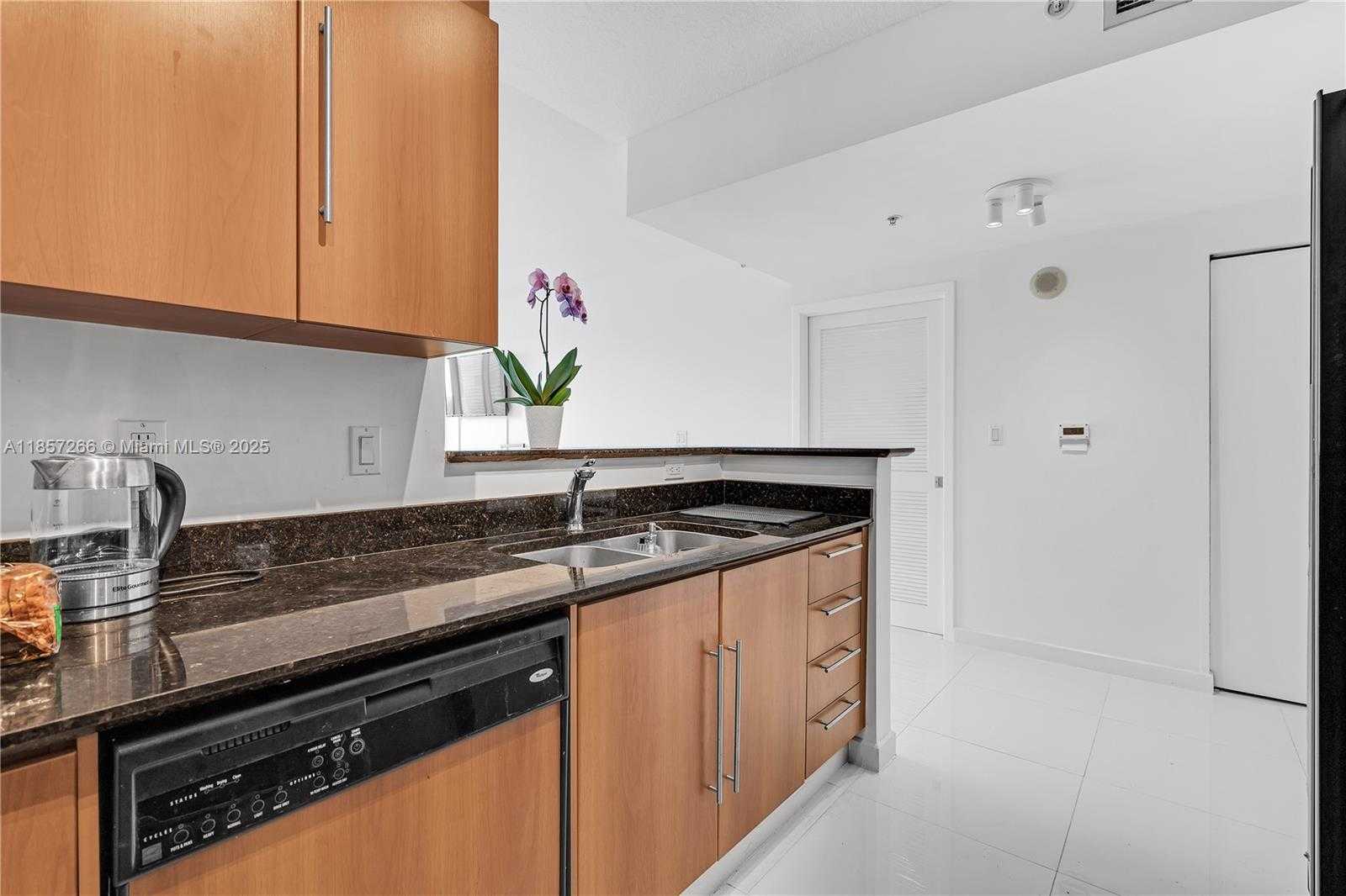 Small Image of 335 SOUTH BISCAYNE BL #3604, Miami Number 5