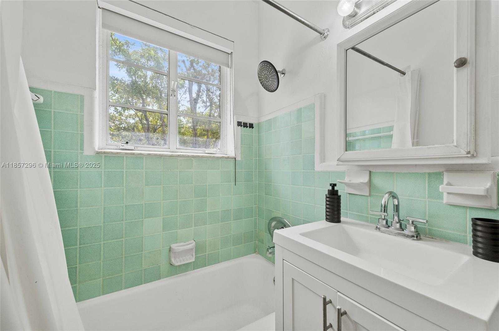 Small Image of 301 86TH ST #101, Miami Beach Number 6
