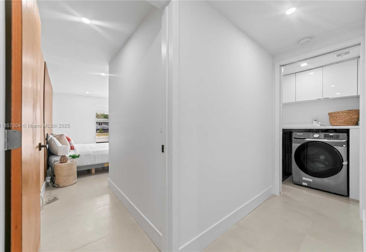 Small Image of 209 NORTH 31ST AVE #1, Hollywood Number 10