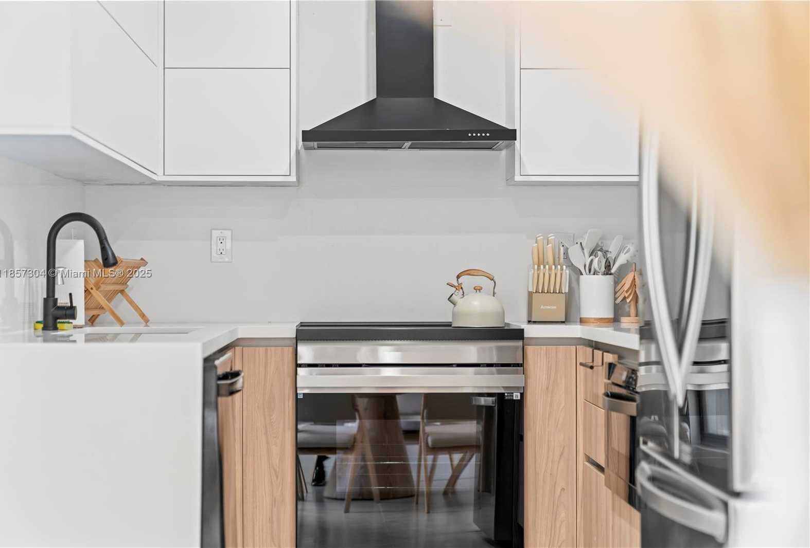 Small Image of 209 NORTH 31ST AVE #1, Hollywood Number 14