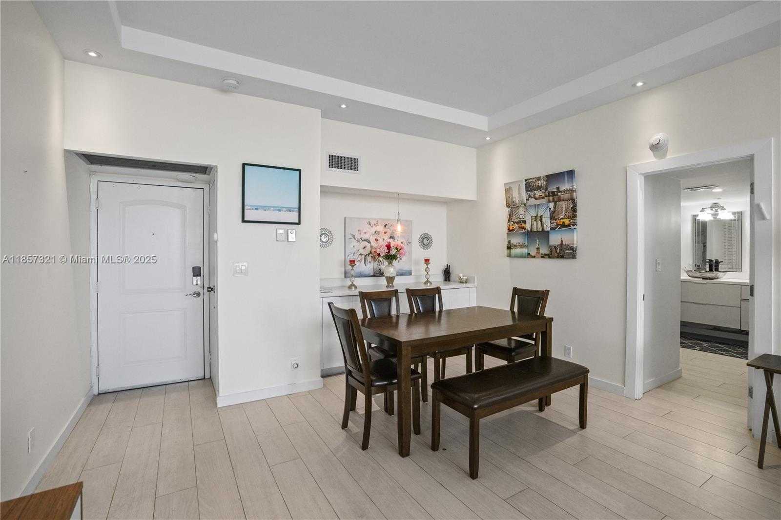 Small Image of 100 BAYVIEW DR #PH31, Sunny Isles Beach Number 11