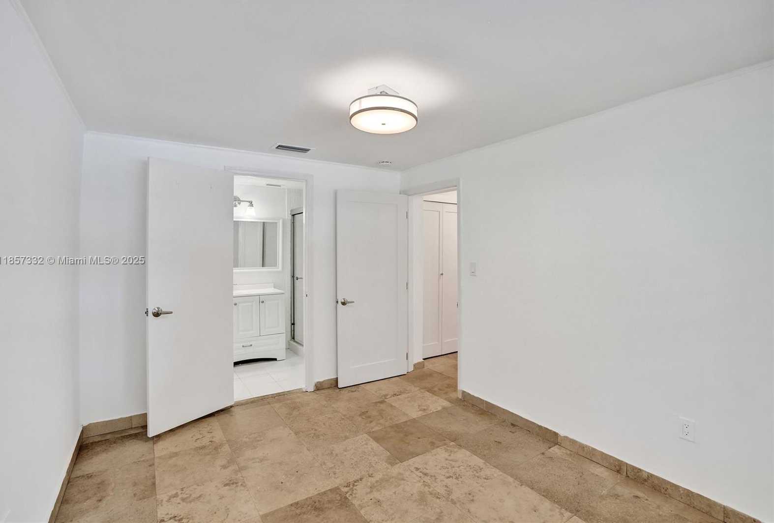 Small Image of 1077 CORTEZ ST, Coral Gables Number 16