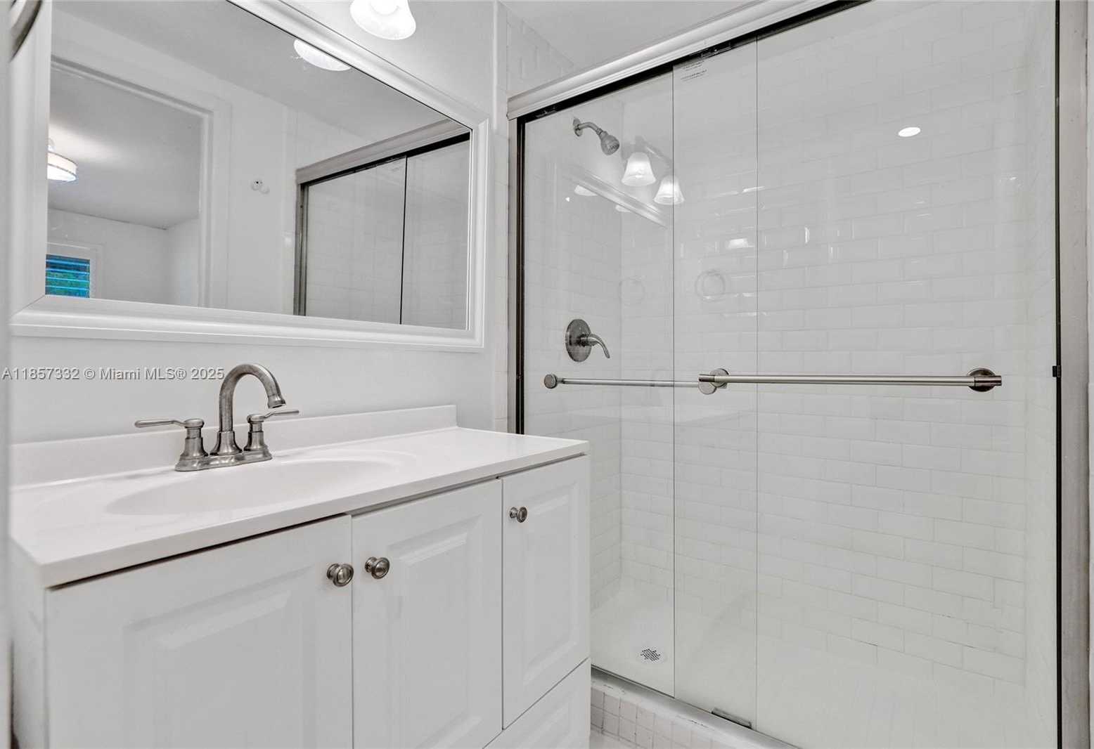 Small Image of 1077 CORTEZ ST, Coral Gables Number 17