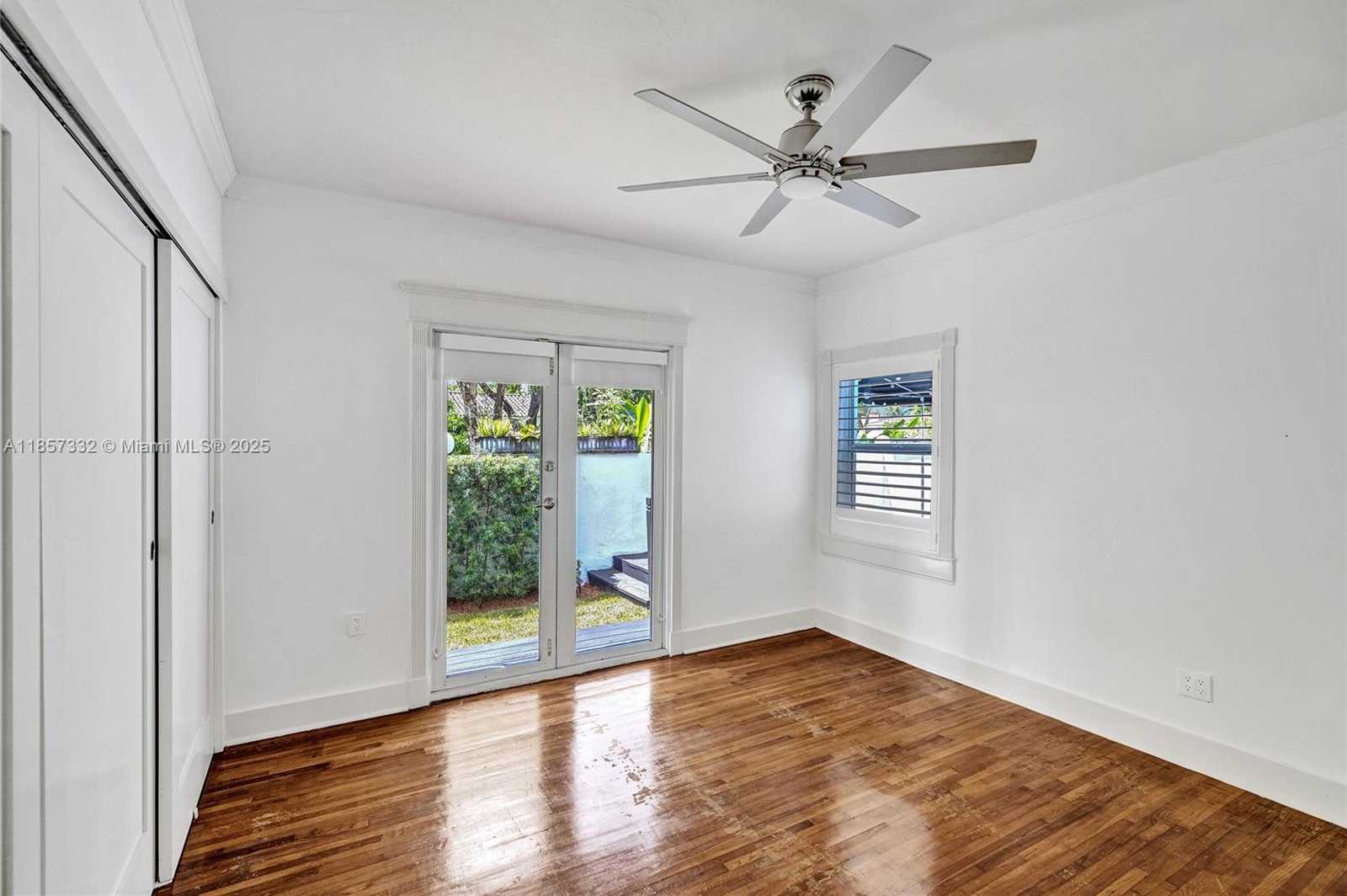 Small Image of 1077 CORTEZ ST, Coral Gables Number 25