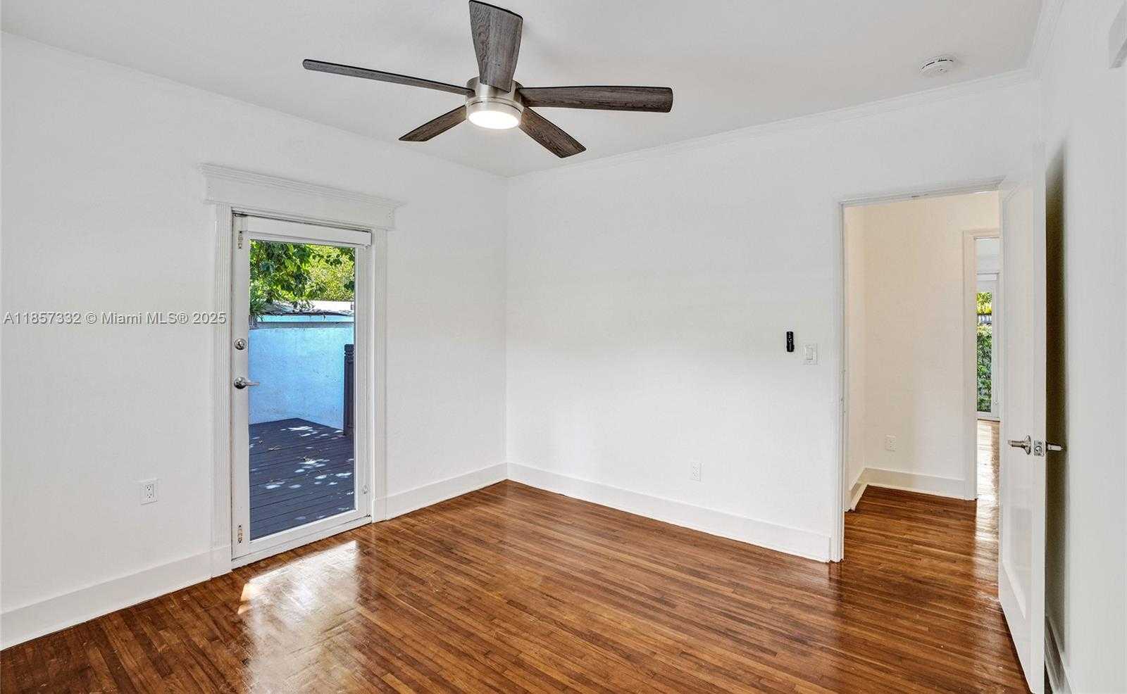 Small Image of 1077 CORTEZ ST, Coral Gables Number 28