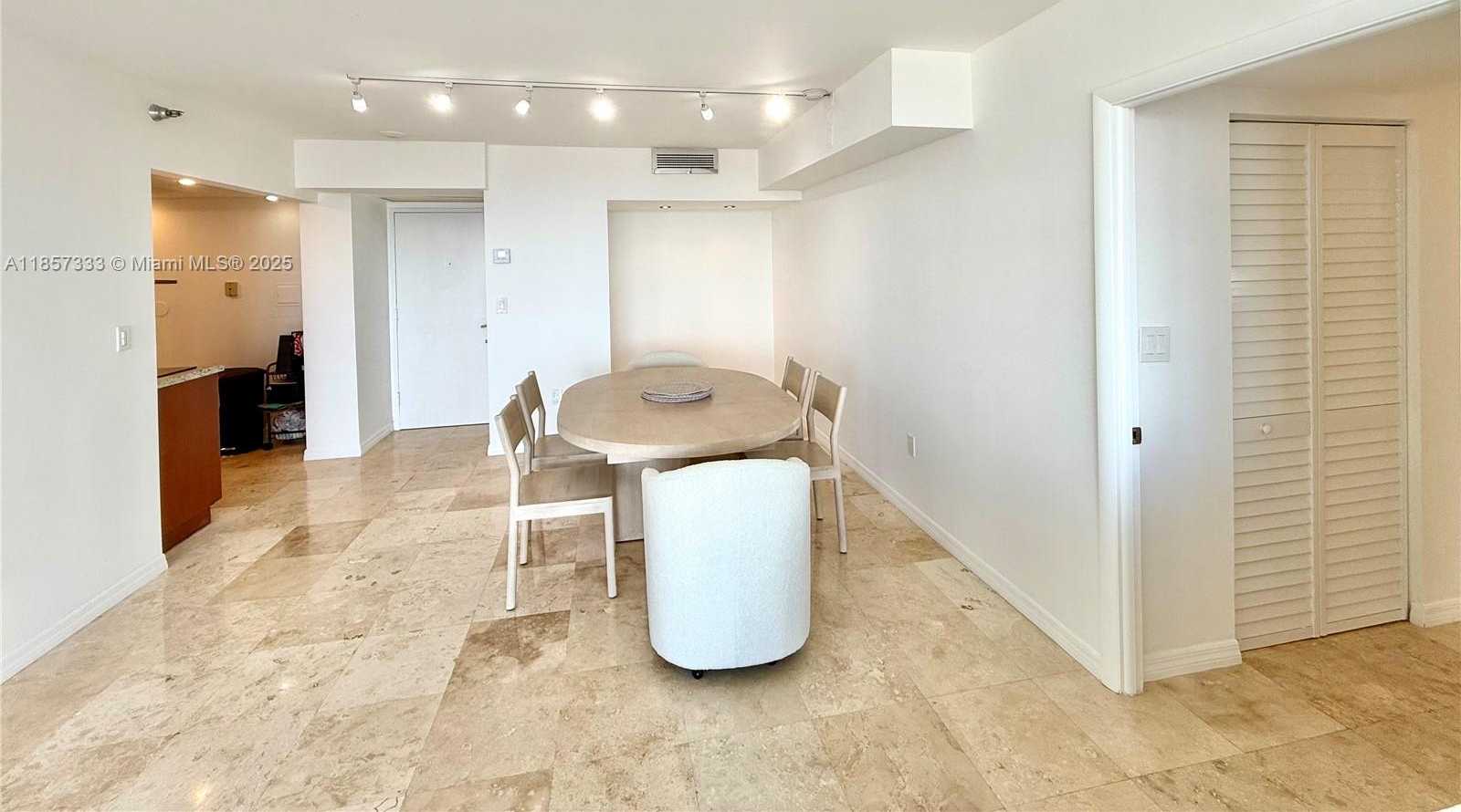 Small Image of 20505 EAST COUNTRY CLUB DR #1432, Aventura Number 21