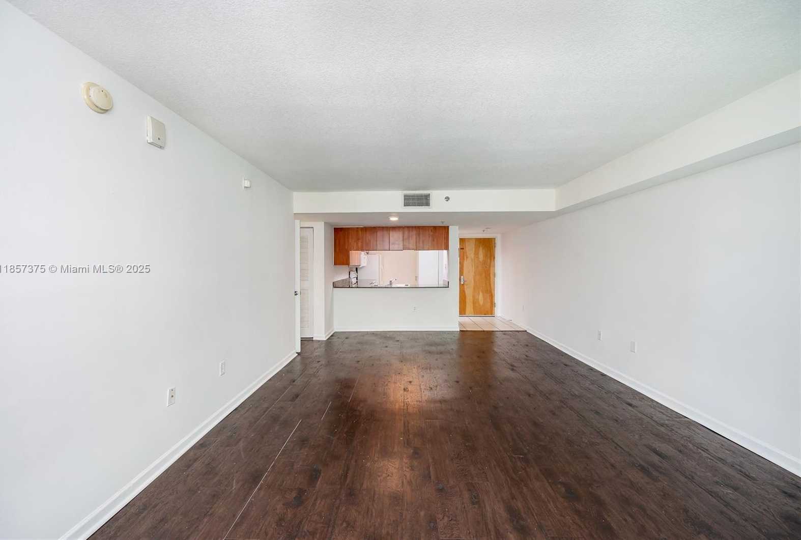 Small Image of 1200 BRICKELL BAY DR #2015, Miami Number 15
