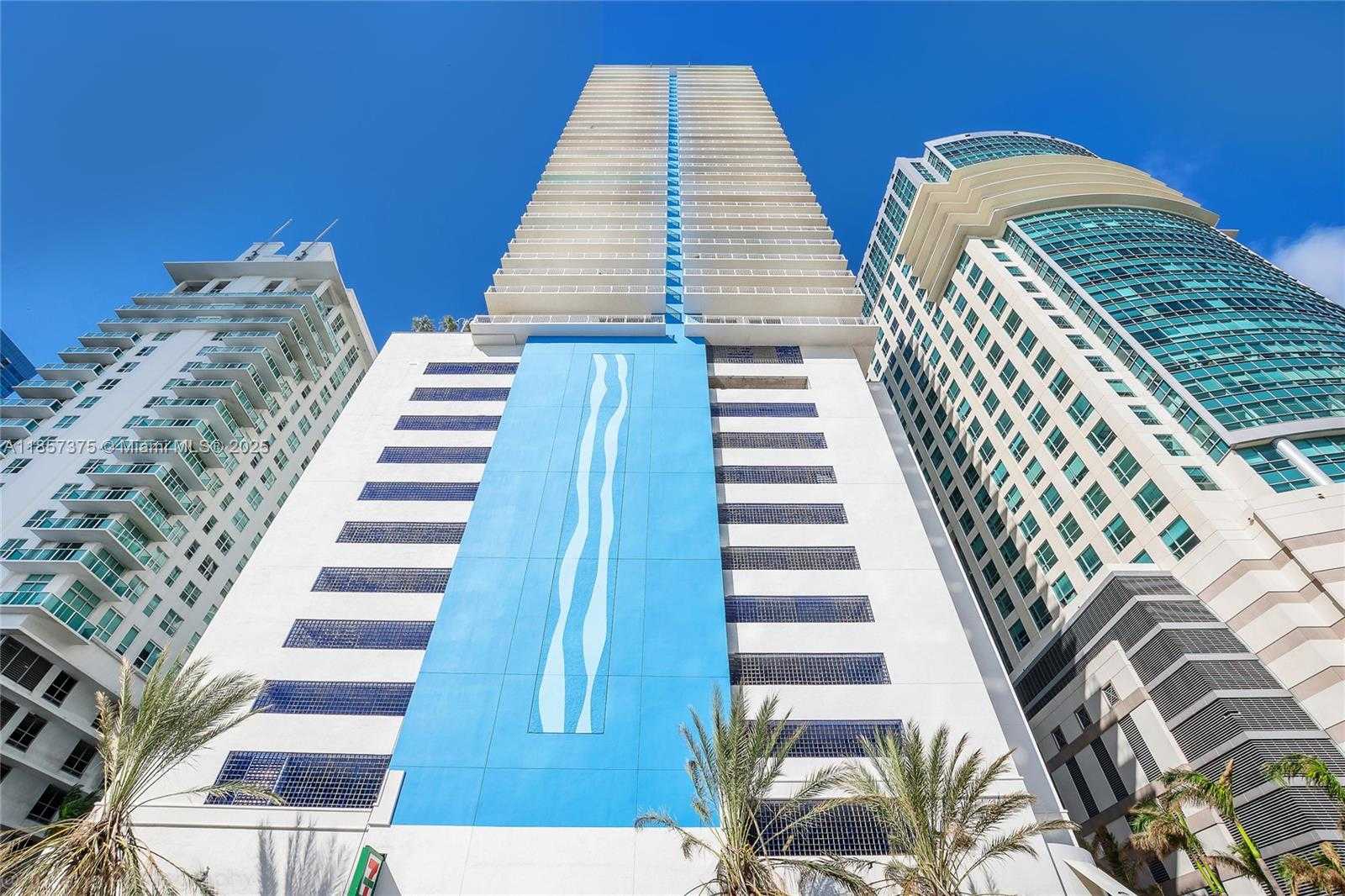 Small Image of 1200 BRICKELL BAY DR #2015, Miami Number 25