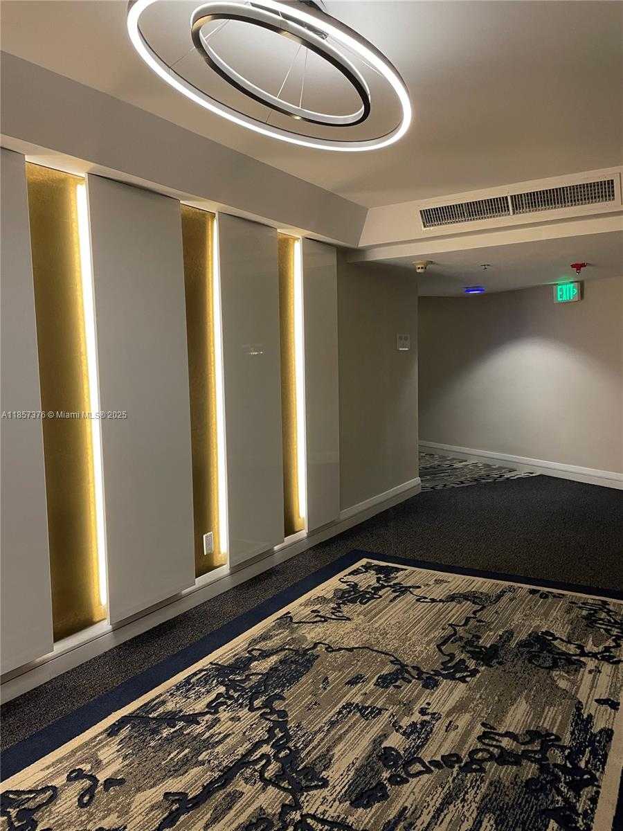 Small Image of 5161 COLLINS AVE #1104, Miami Beach Number 16