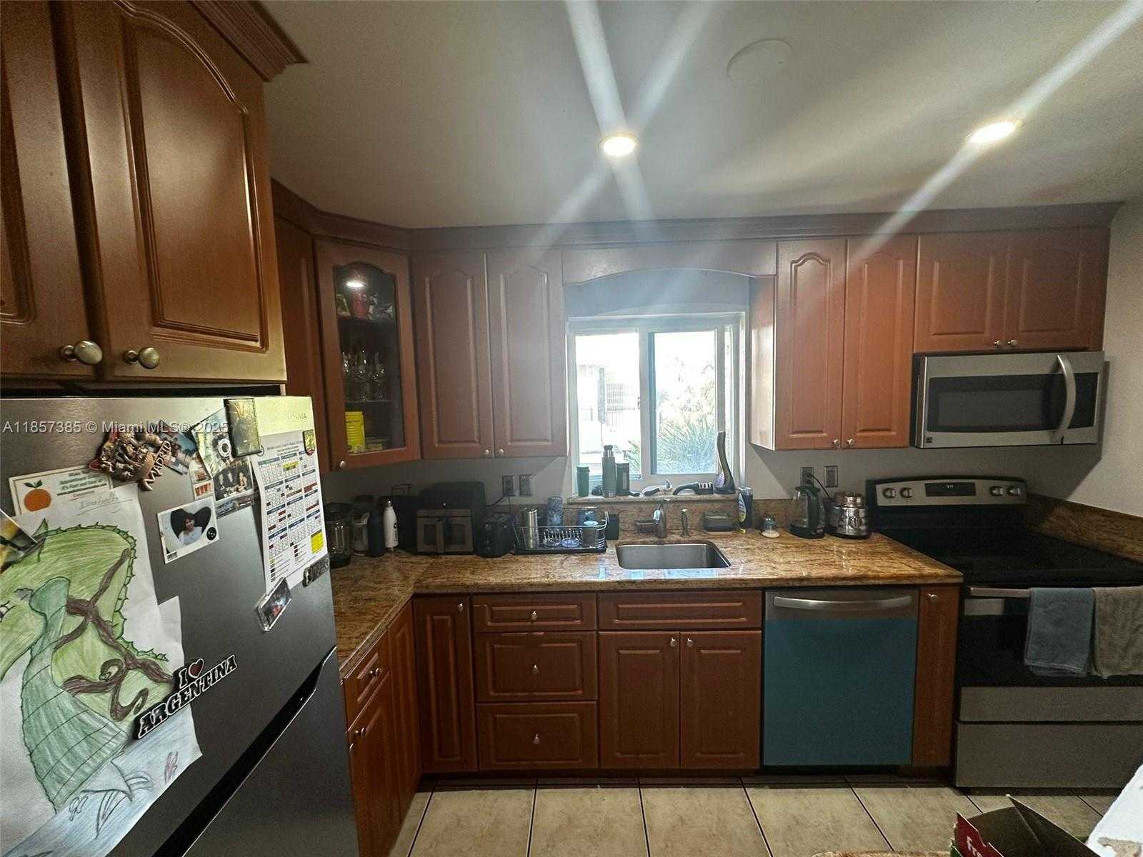 Small Image of 1020 94TH ST #301, Bay Harbor Islands Number 12