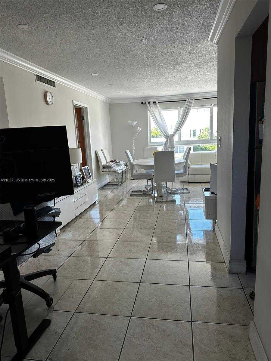 Small Image of 1020 94TH ST #301, Bay Harbor Islands Number 14