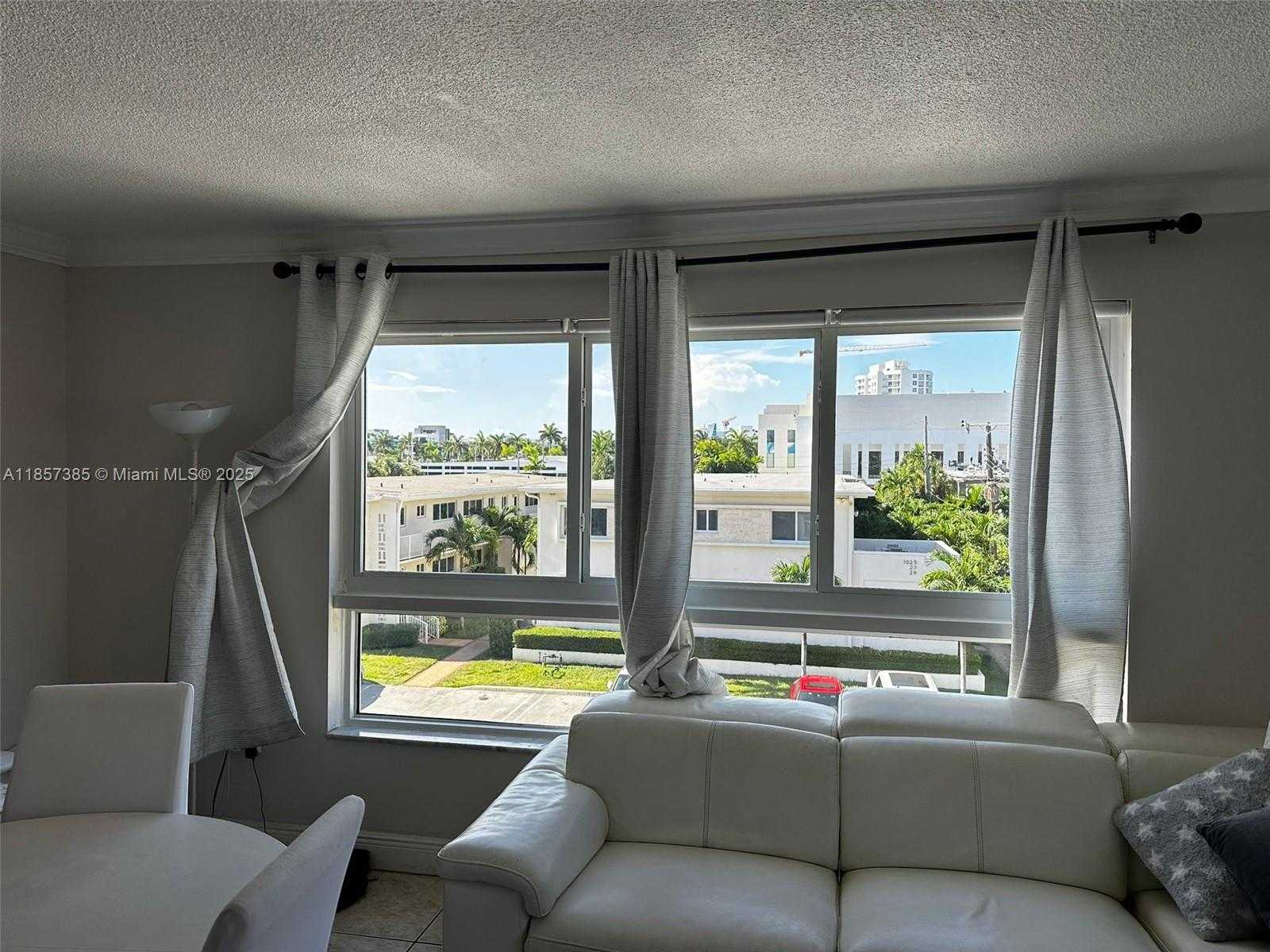Small Image of 1020 94TH ST #301, Bay Harbor Islands Number 15