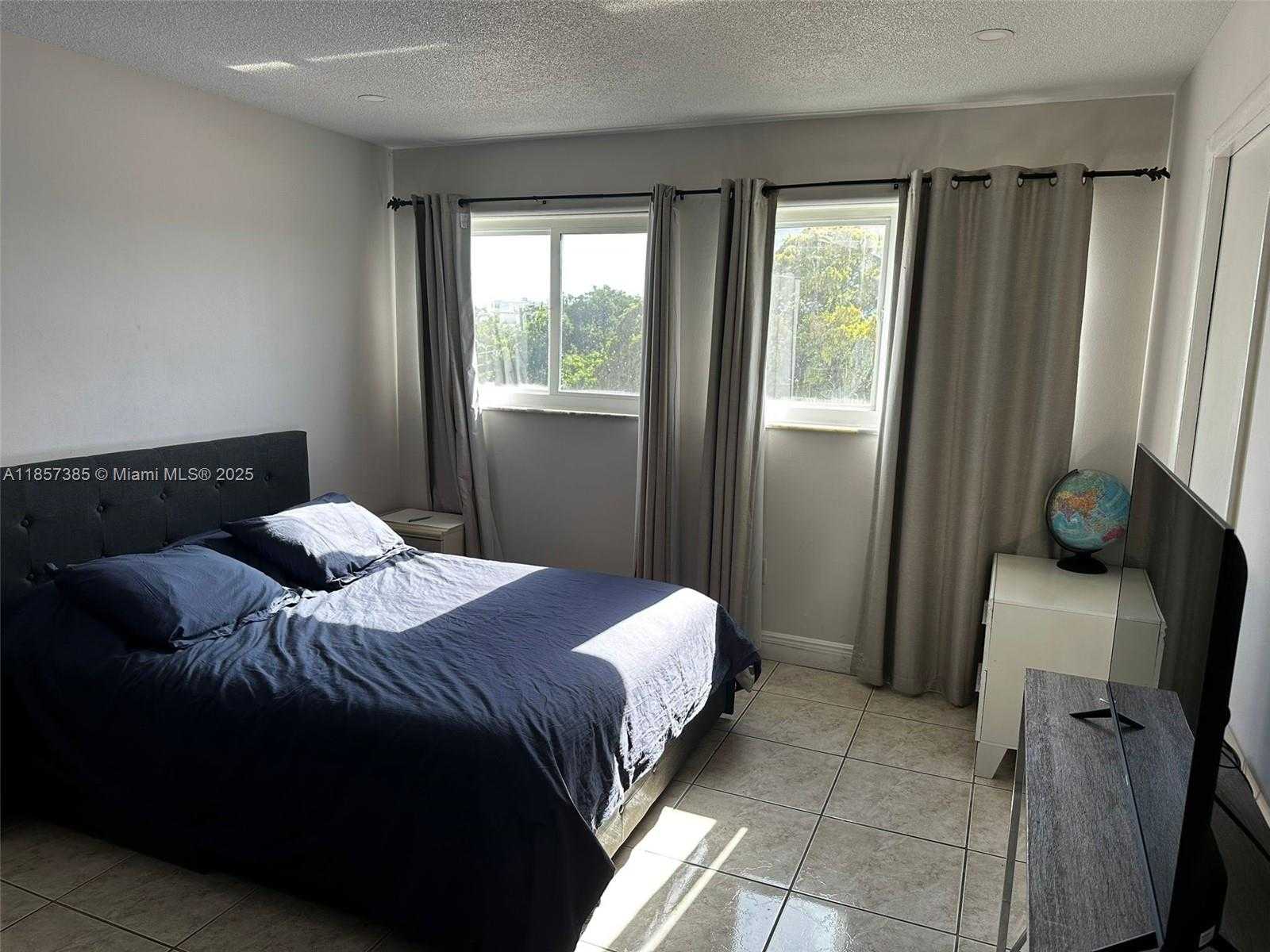 Small Image of 1020 94TH ST #301, Bay Harbor Islands Number 18