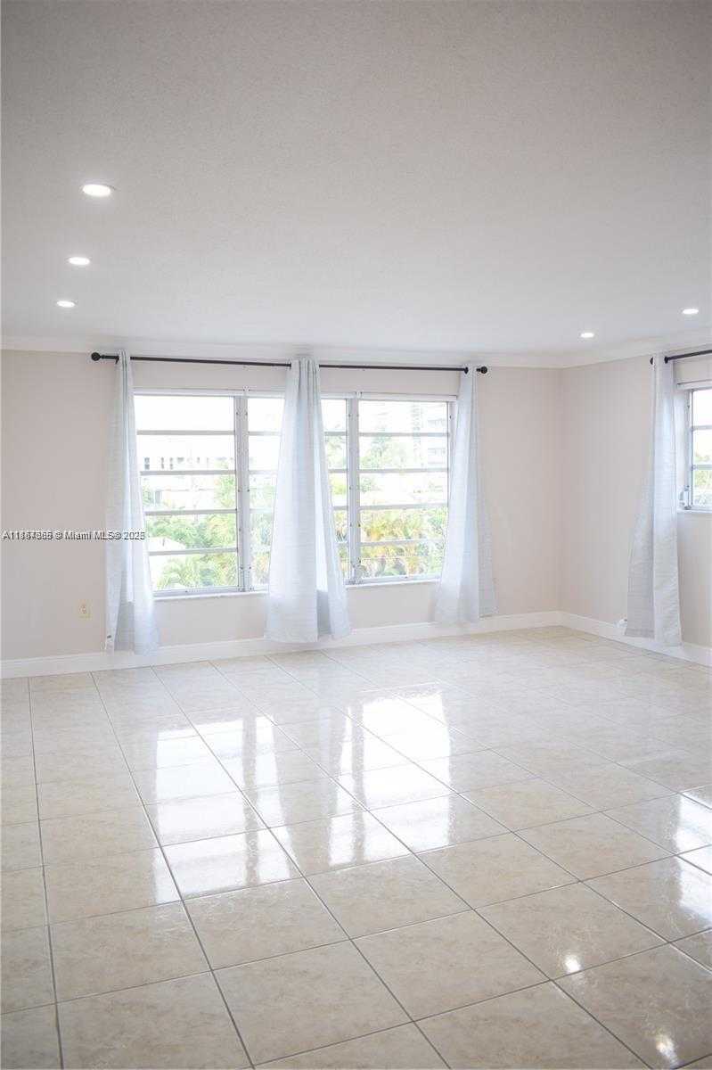 Small Image of 1020 94TH ST #301, Bay Harbor Islands Number 2