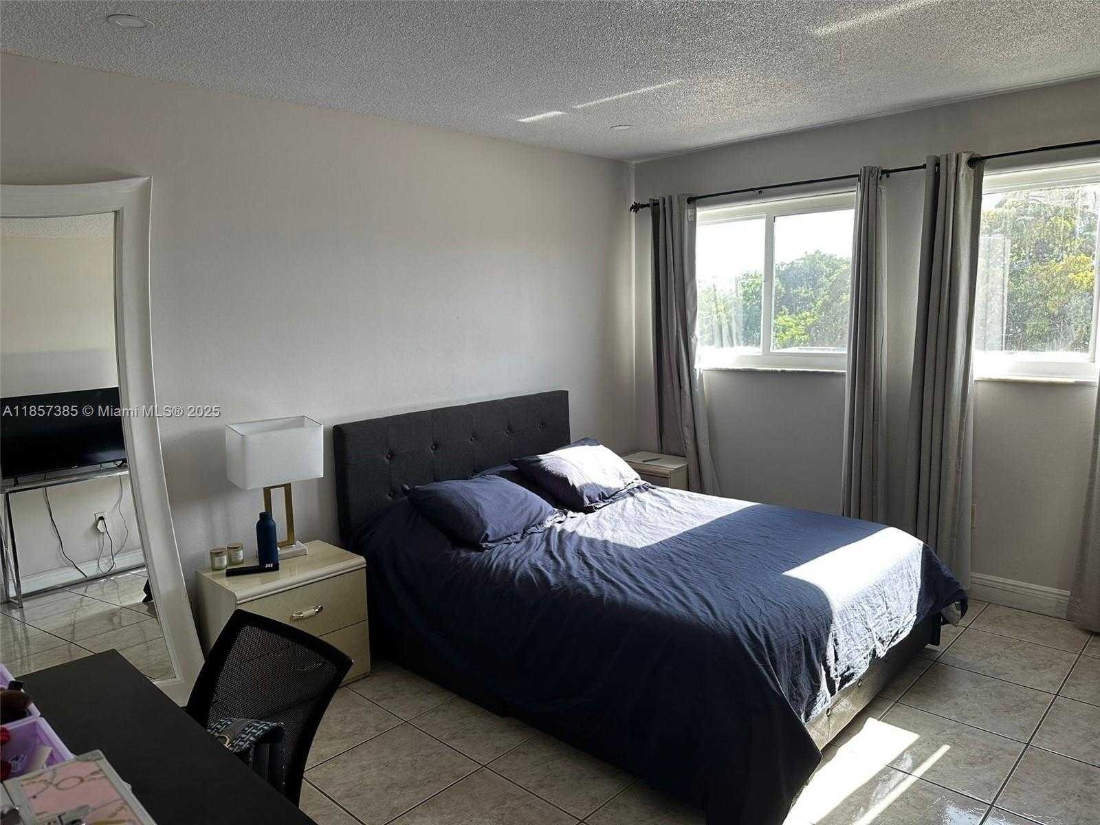 Small Image of 1020 94TH ST #301, Bay Harbor Islands Number 20