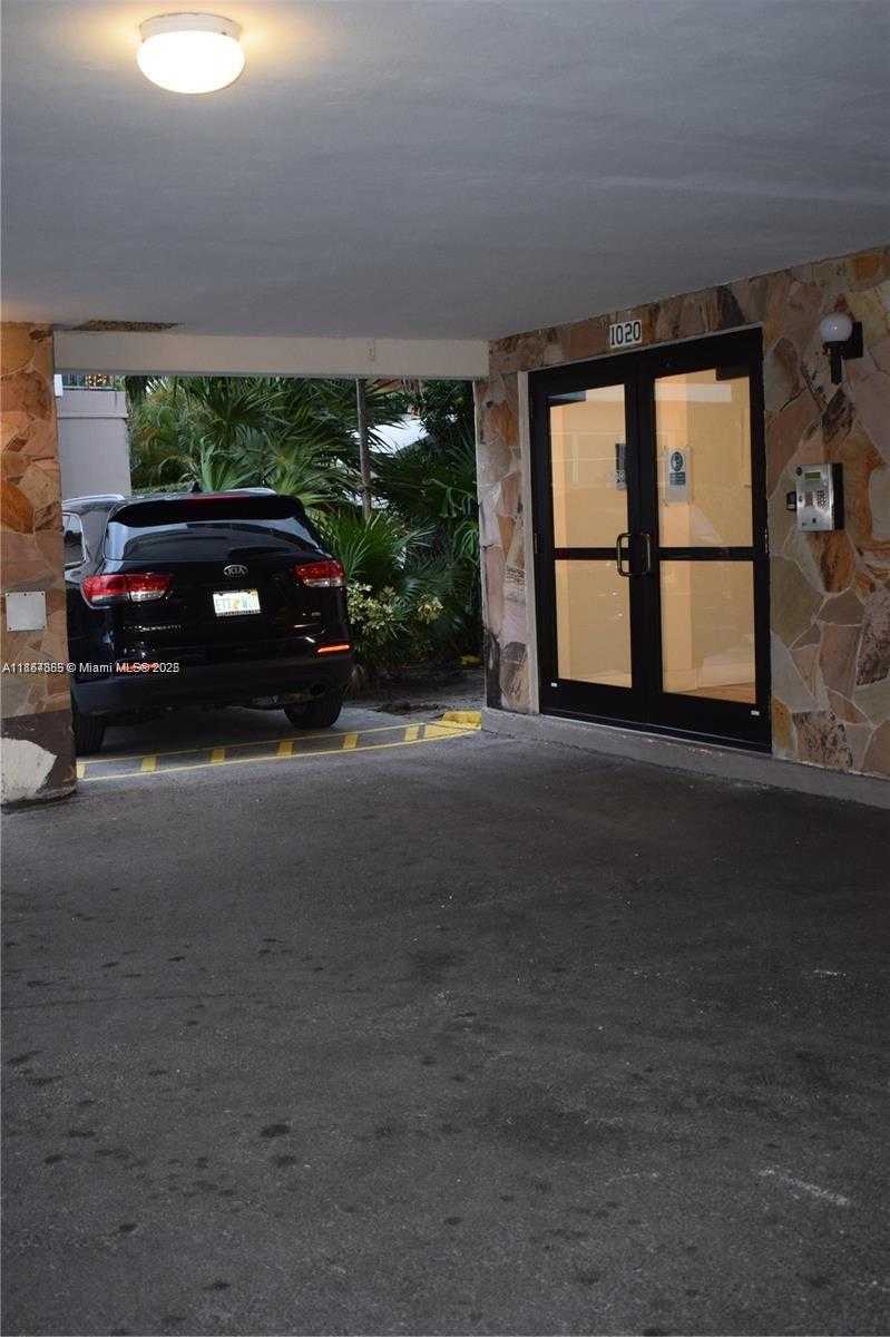 Small Image of 1020 94TH ST #301, Bay Harbor Islands Number 21