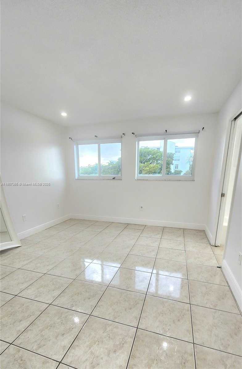 Small Image of 1020 94TH ST #301, Bay Harbor Islands Number 22