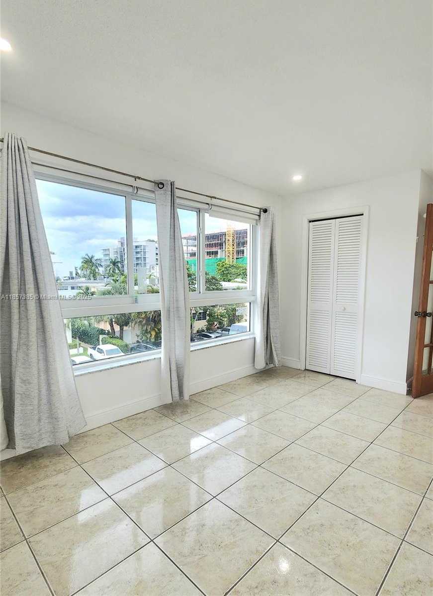 Small Image of 1020 94TH ST #301, Bay Harbor Islands Number 24