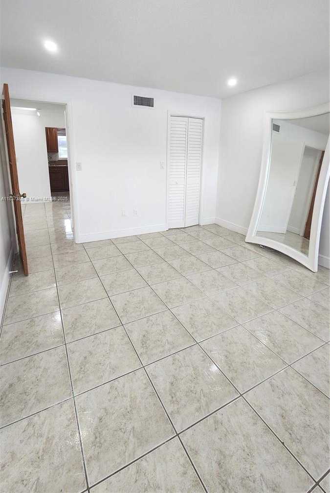 Small Image of 1020 94TH ST #301, Bay Harbor Islands Number 25