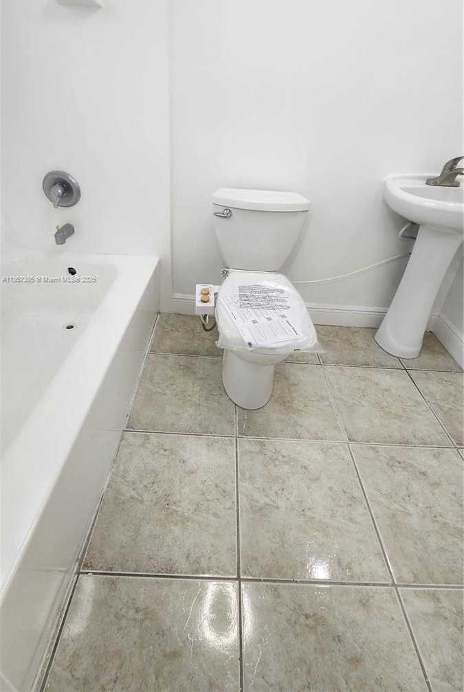 Small Image of 1020 94TH ST #301, Bay Harbor Islands Number 30