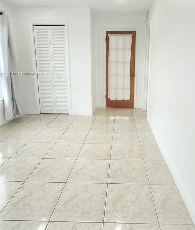 Small Image of 1020 94TH ST #301, Bay Harbor Islands Number 36