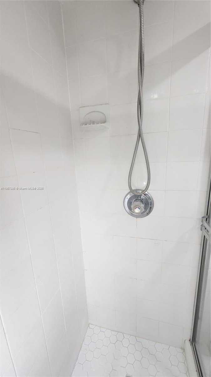 Small Image of 1020 94TH ST #301, Bay Harbor Islands Number 41