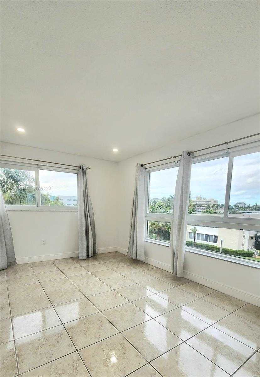 Small Image of 1020 94TH ST #301, Bay Harbor Islands Number 46