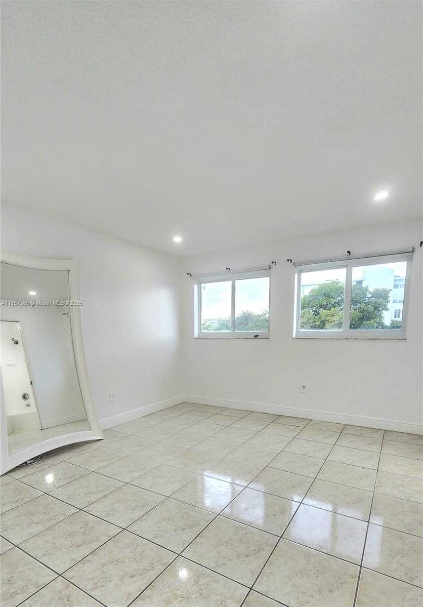 Small Image of 1020 94TH ST #301, Bay Harbor Islands Number 52