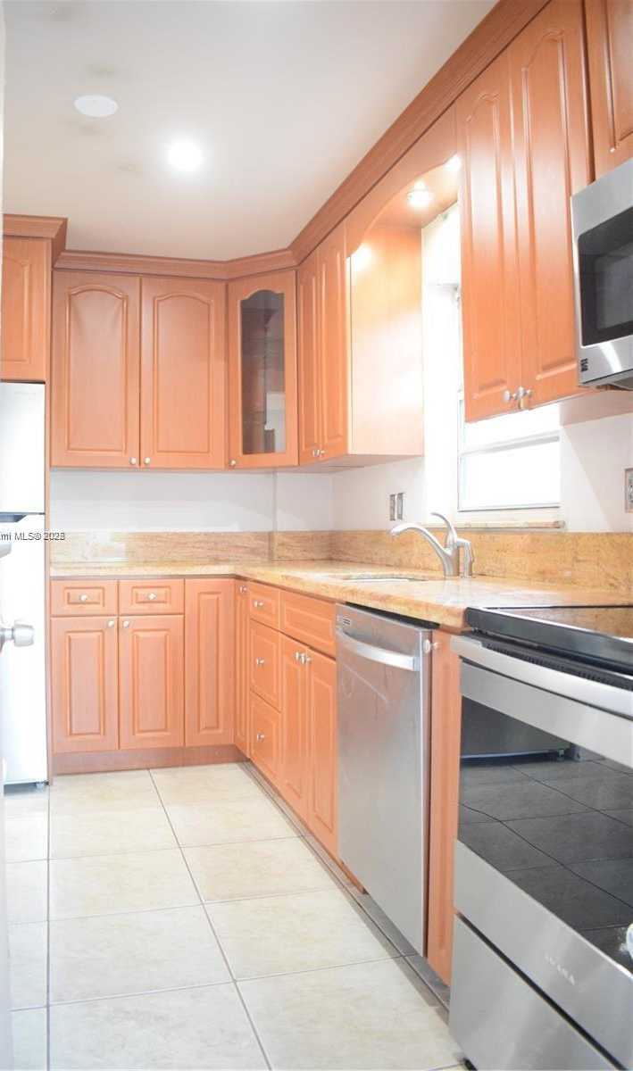 Small Image of 1020 94TH ST #301, Bay Harbor Islands Number 6